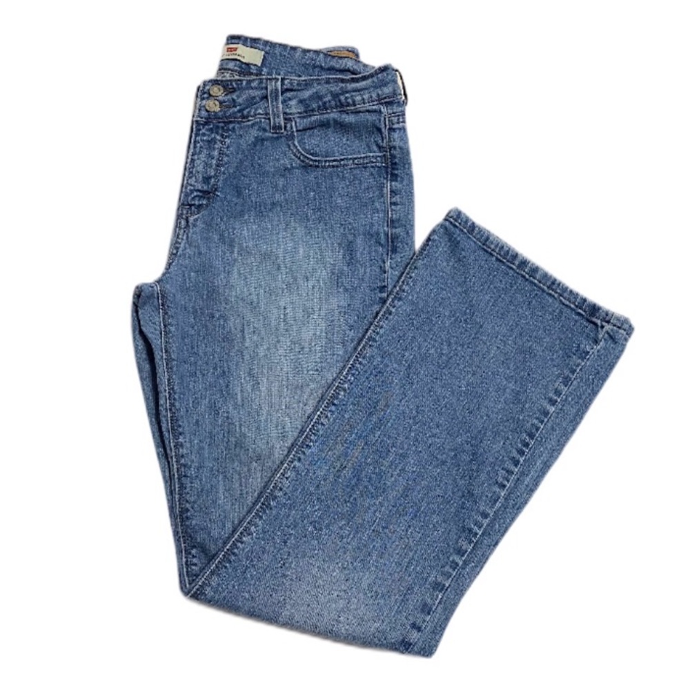 Levi’s 526 Slender Boot Light Wash Jeans 10